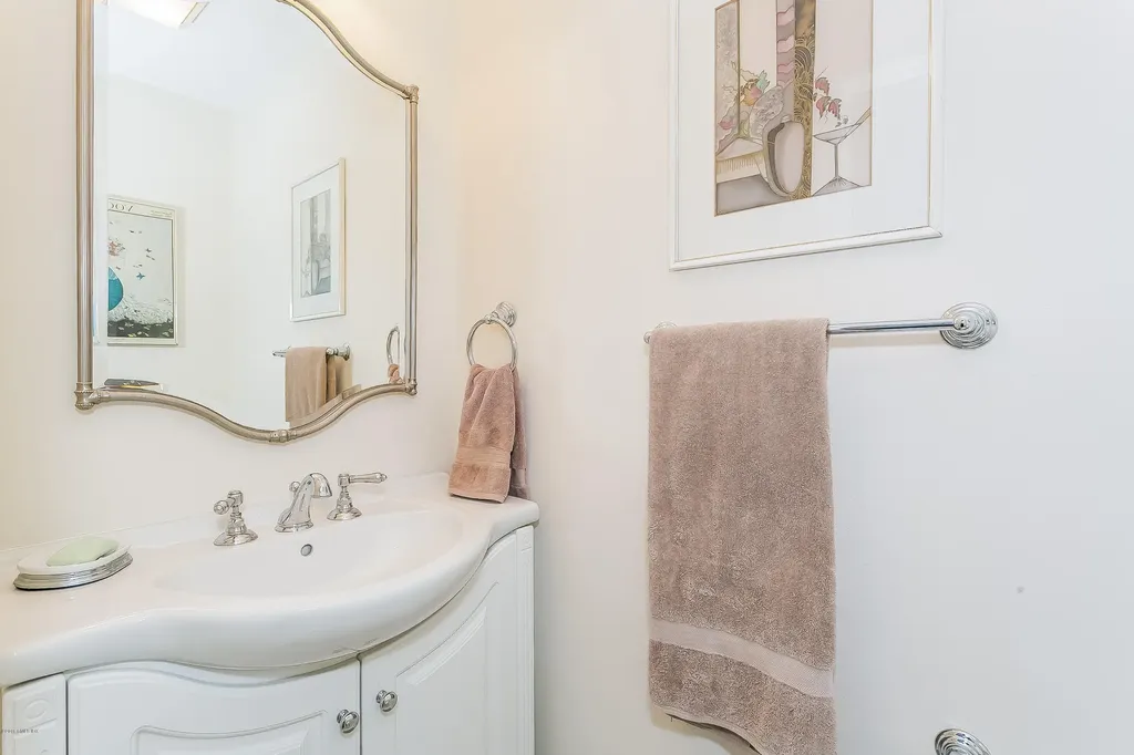 79 Pemberwick Road Greenwich CT 06831