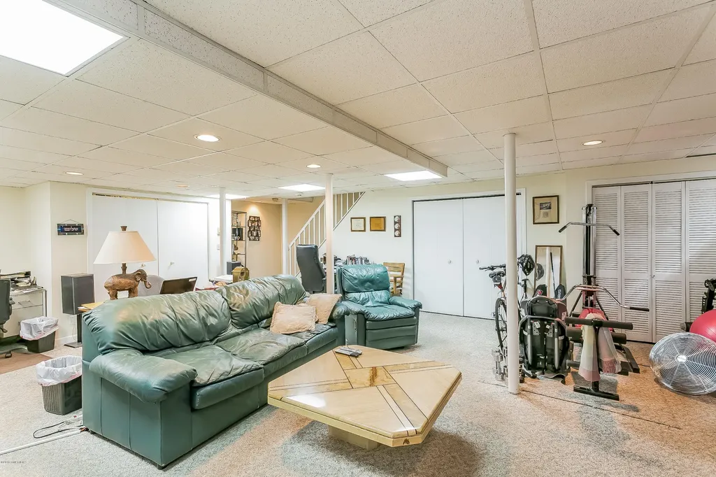 79 Pemberwick Road Greenwich CT 06831