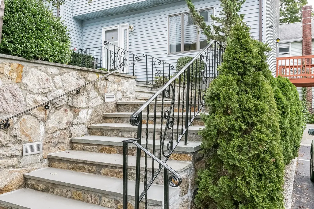 79 Pemberwick Road Greenwich CT 06831