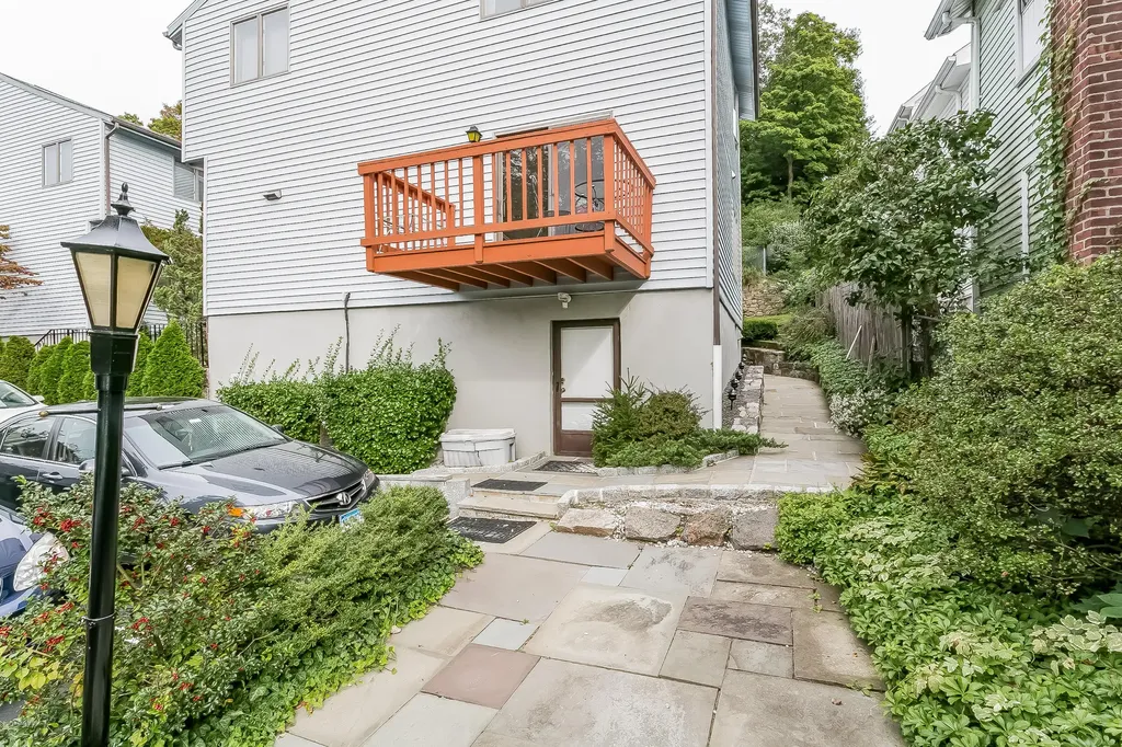 79 Pemberwick Road Greenwich CT 06831