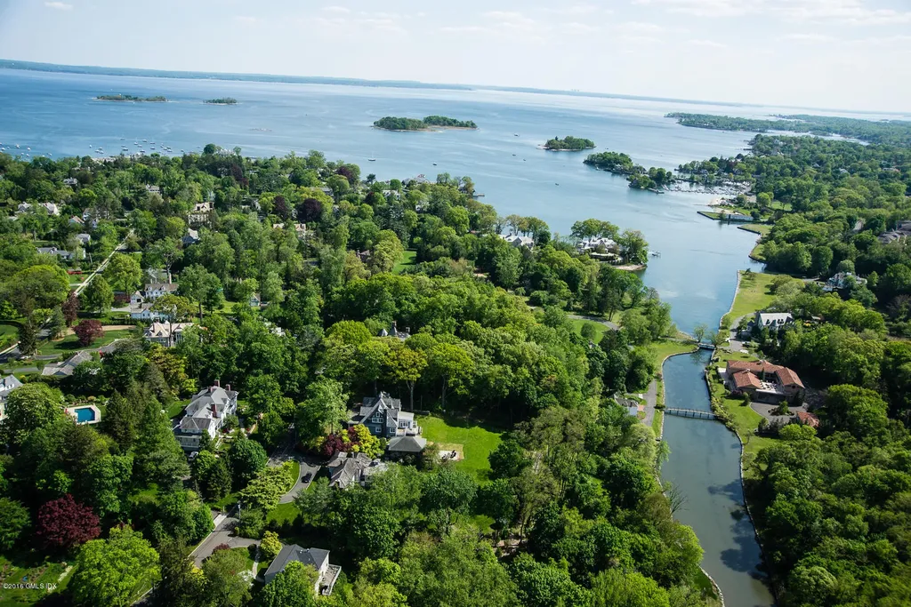 41 Meadow Wood Drive Greenwich CT 06830