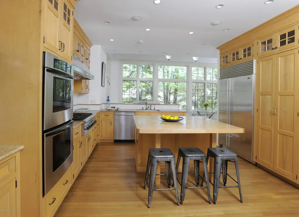 15 Brookside Park Greenwich CT 06831