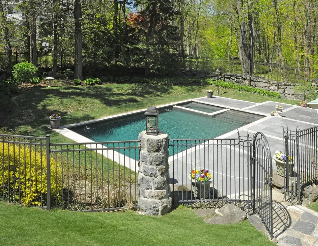 15 Brookside Park Greenwich CT 06831