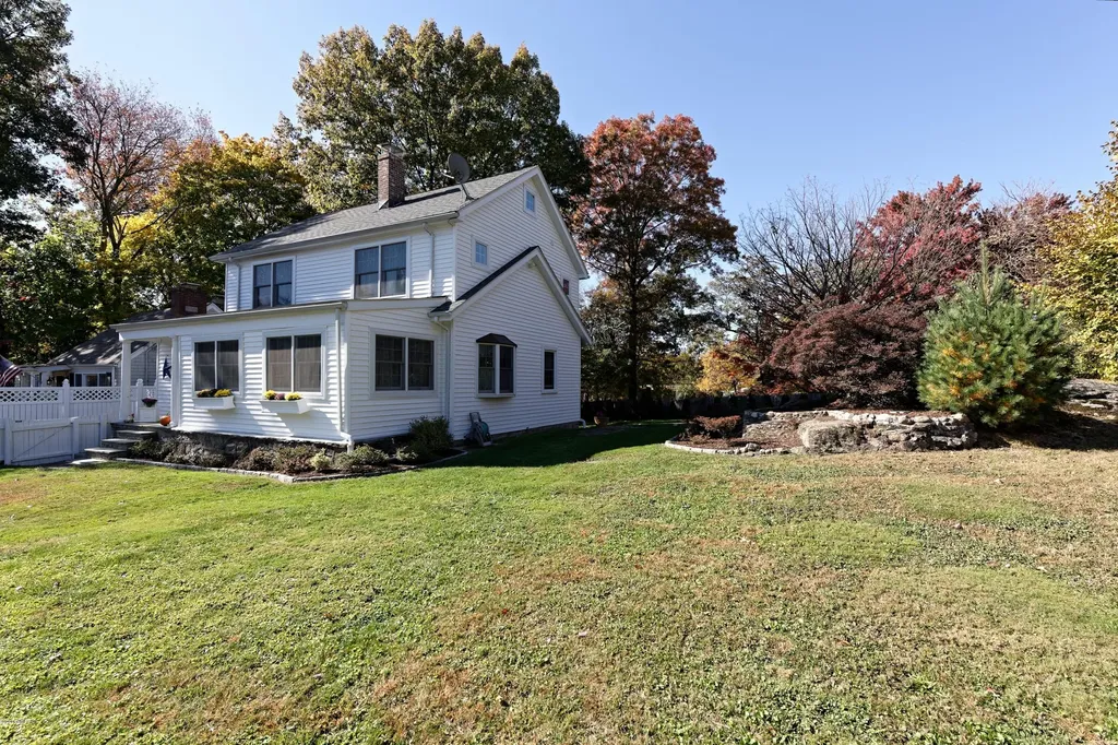 46 Rockmere Avenue Old Greenwich CT 06870
