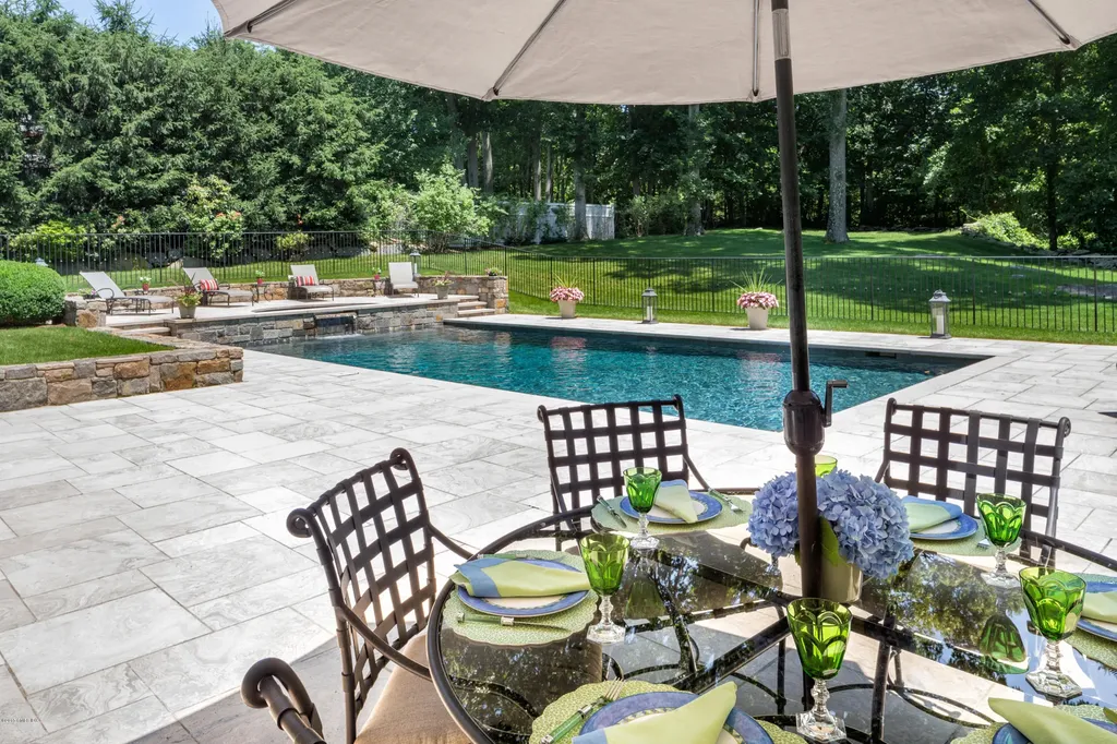 19 Sherwood Farm Lane Greenwich CT 06831