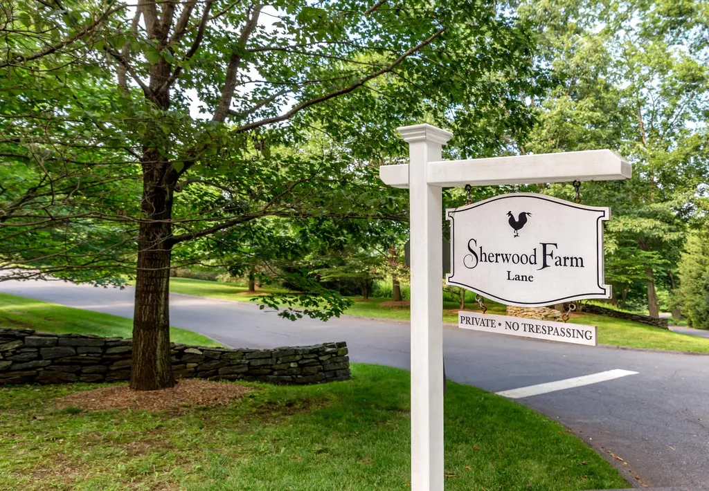 19 Sherwood Farm Lane Greenwich CT 06831