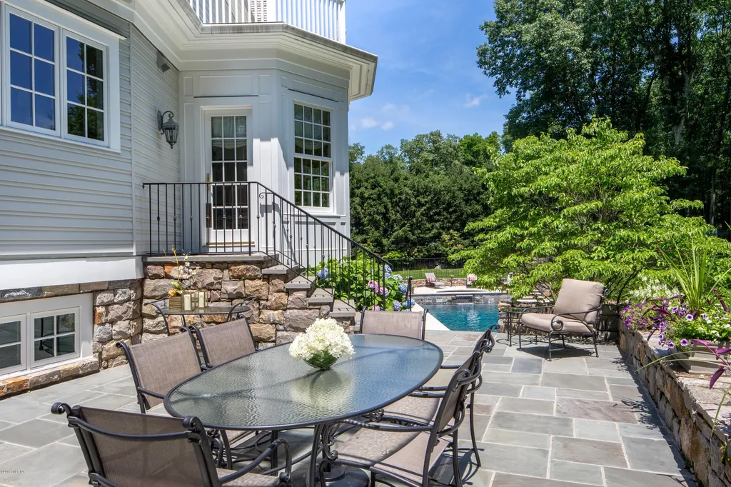 19 Sherwood Farm Lane Greenwich CT 06831