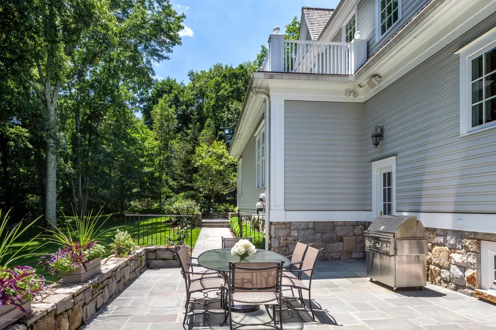 19 Sherwood Farm Lane Greenwich CT 06831