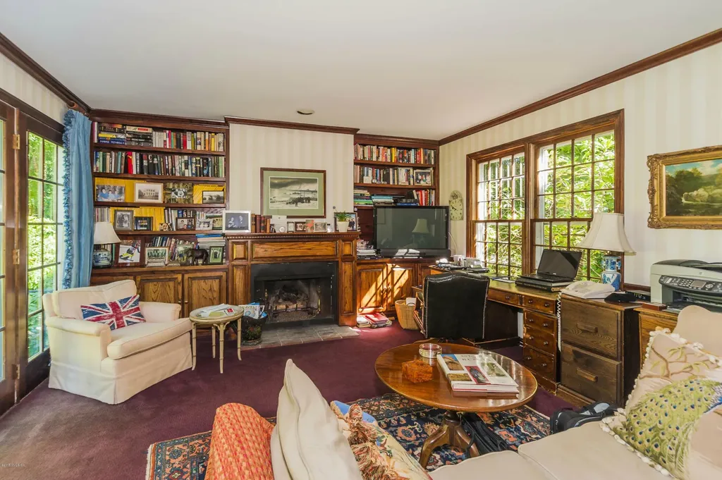 24 Londonderry Drive Greenwich CT 06830