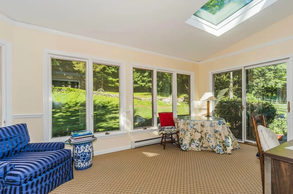24 Londonderry Drive Greenwich CT 06830