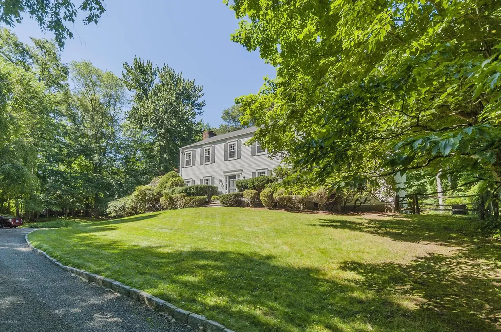 24 Londonderry Drive Greenwich CT 06830