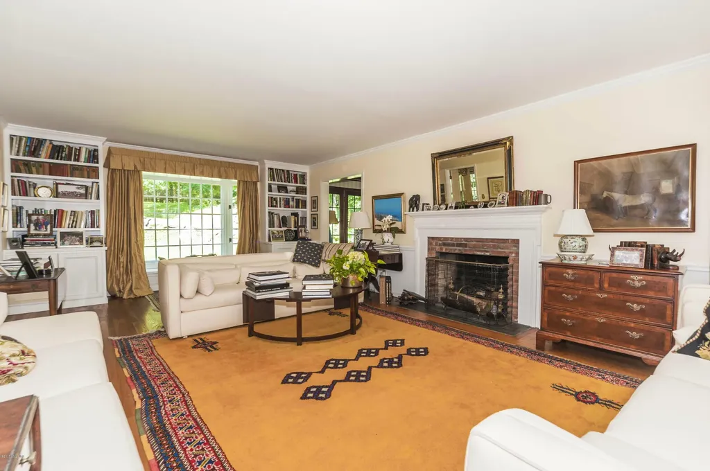 24 Londonderry Drive Greenwich CT 06830