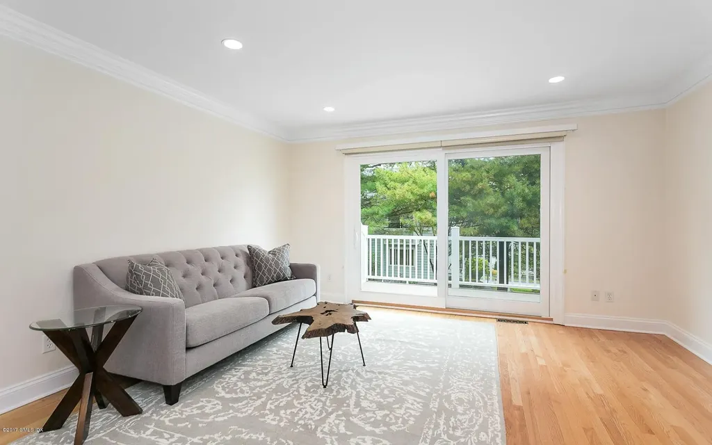 24 Whiffletree Way Riverside CT 06878