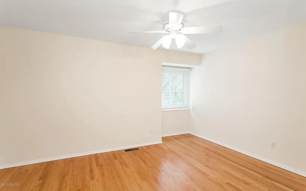 24 Whiffletree Way Riverside CT 06878
