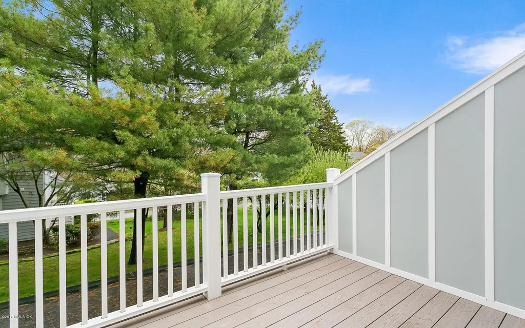 24 Whiffletree Way Riverside CT 06878