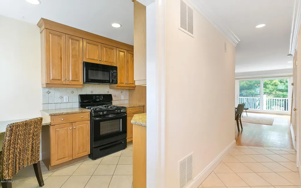 24 Whiffletree Way Riverside CT 06878