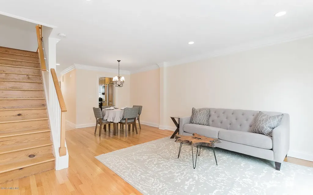 24 Whiffletree Way Riverside CT 06878