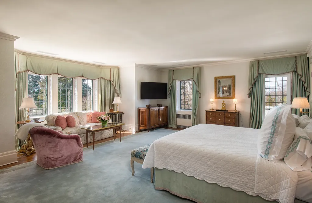 9 Sabine Farm Road Greenwich CT 06831