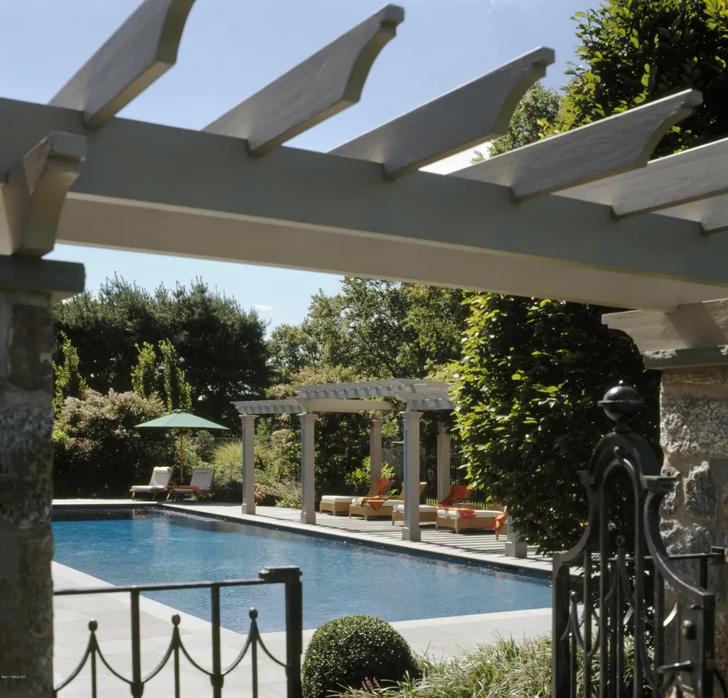 9 Sabine Farm Road Greenwich CT 06831