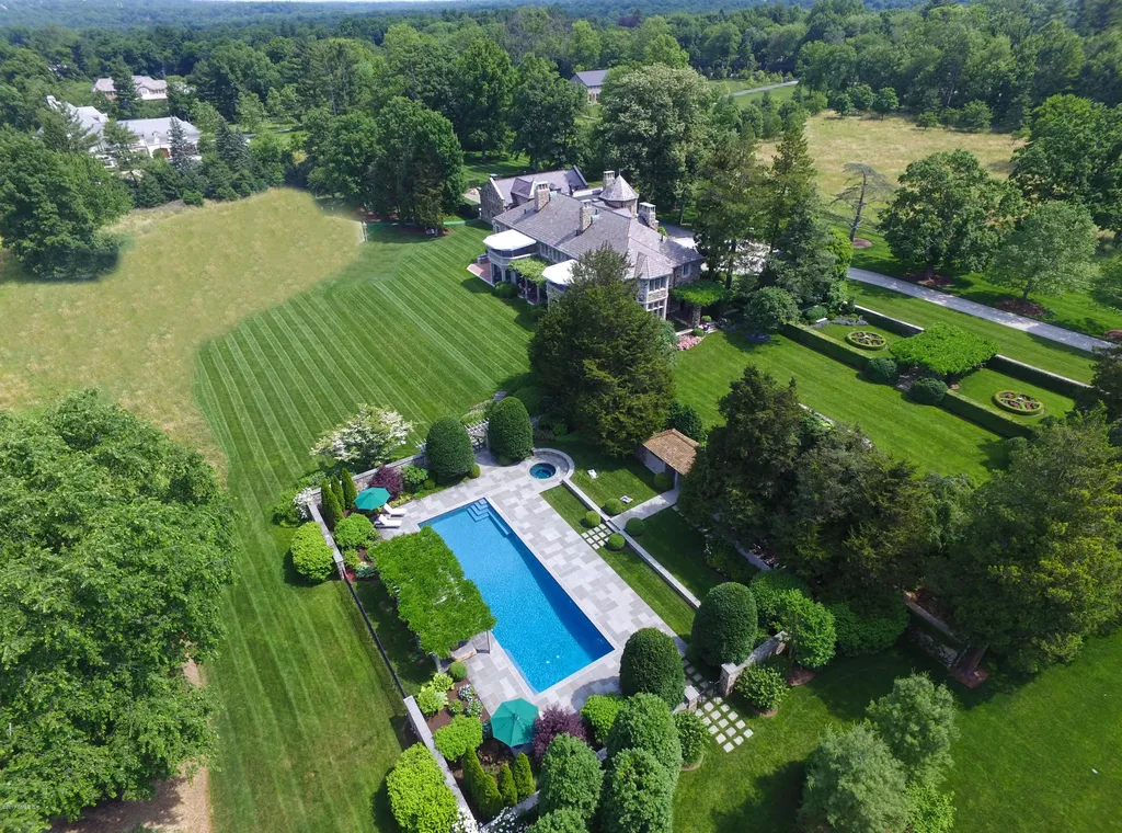 9 Sabine Farm Road Greenwich CT 06831