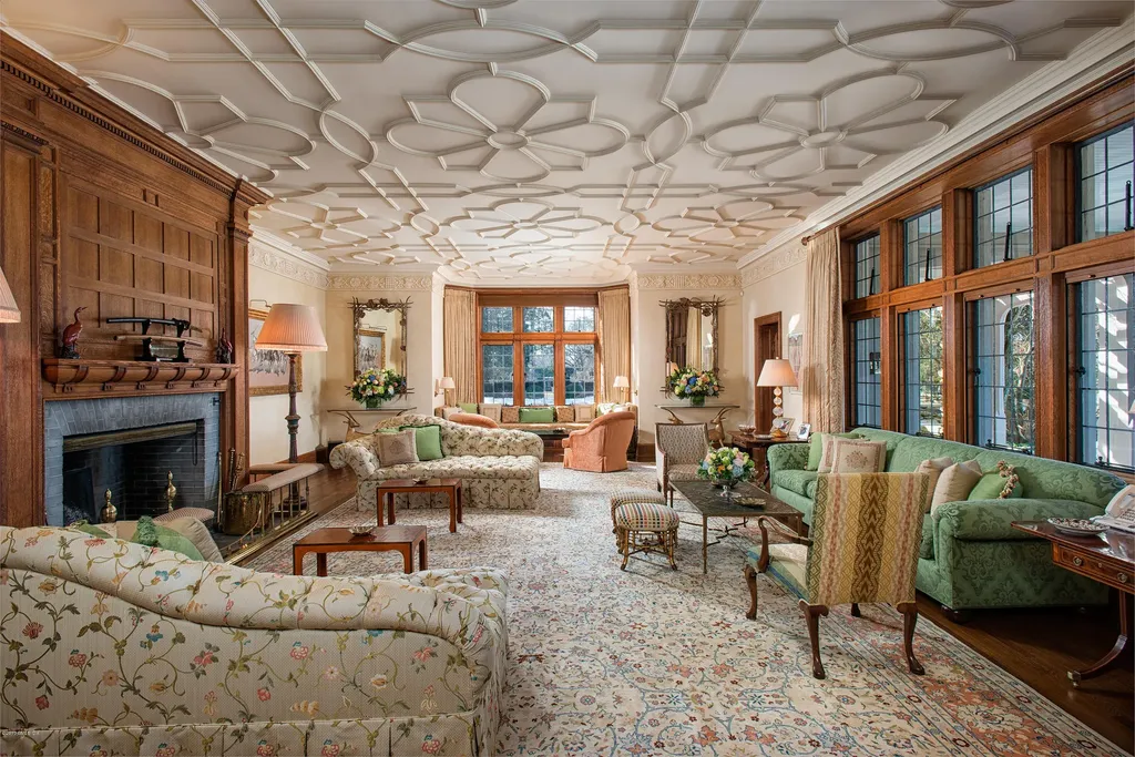 9 Sabine Farm Road Greenwich CT 06831