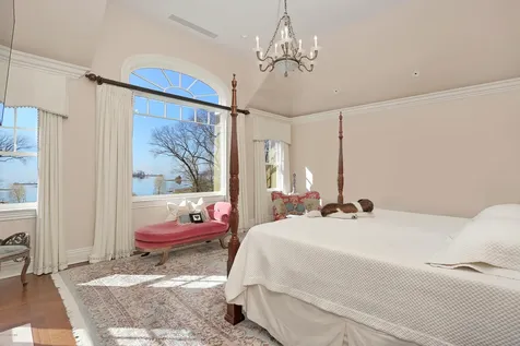 41 Leeward Lane Riverside CT 06878