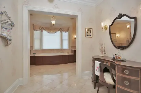 41 Leeward Lane Riverside CT 06878