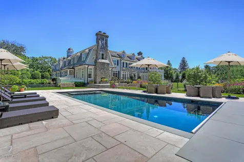 8 Dairy Road Greenwich CT 06830