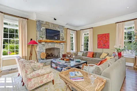 8 Dairy Road Greenwich CT 06830