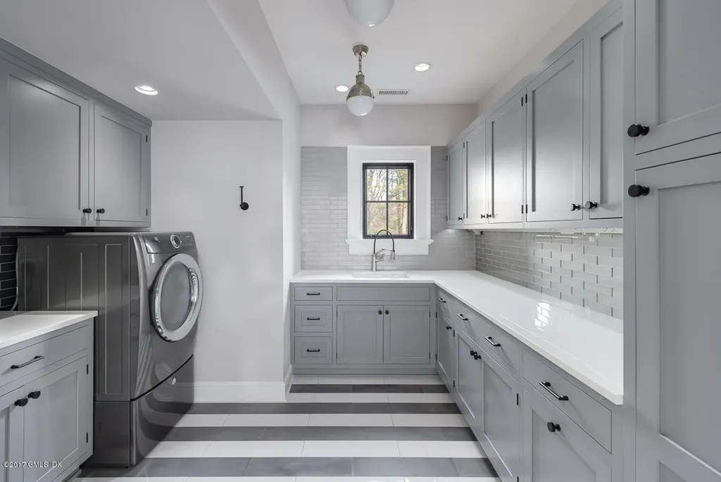 649 River Road Cos Cob CT 06807