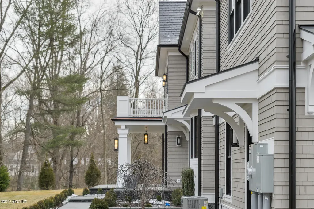 649 River Road Cos Cob CT 06807
