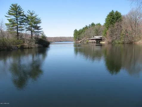 1073 Lake Avenue Greenwich CT 06831