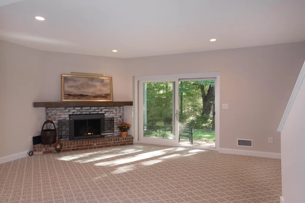 70 Silo Circle Riverside CT 06878