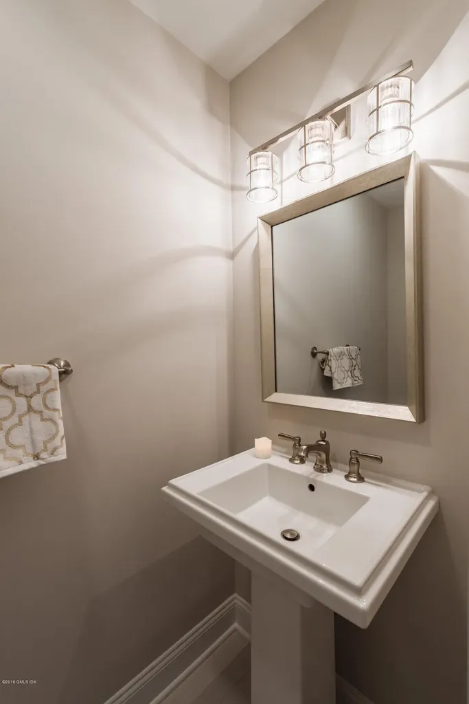 70 Silo Circle Riverside CT 06878