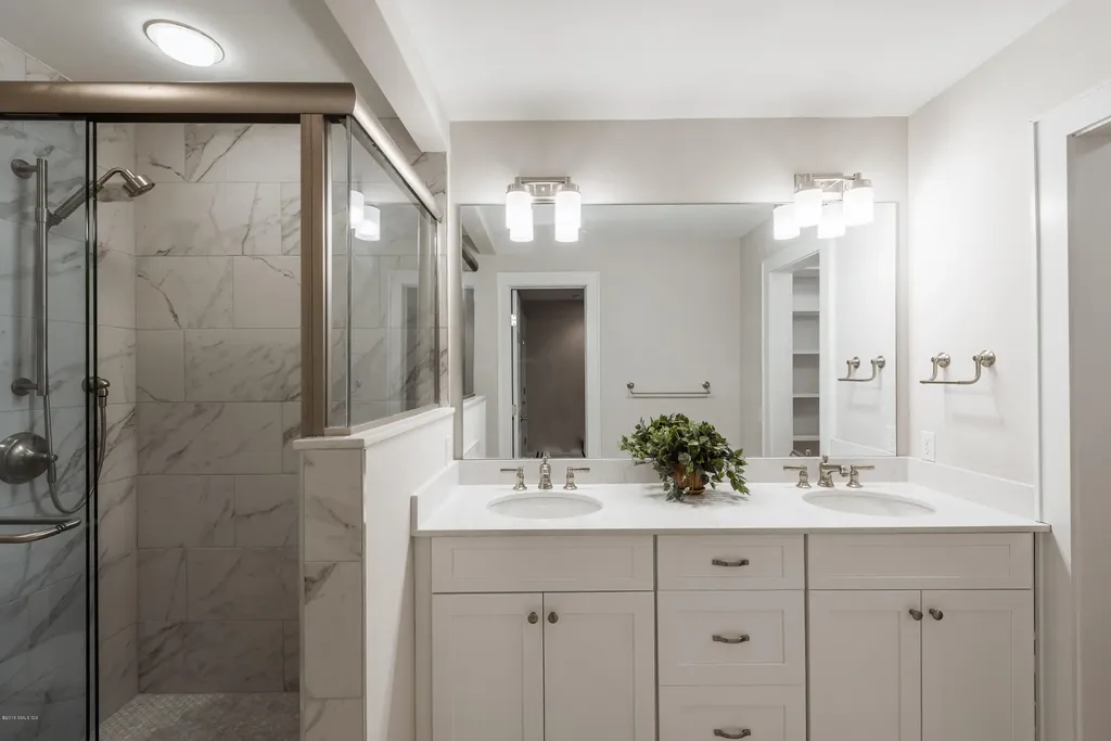 70 Silo Circle Riverside CT 06878