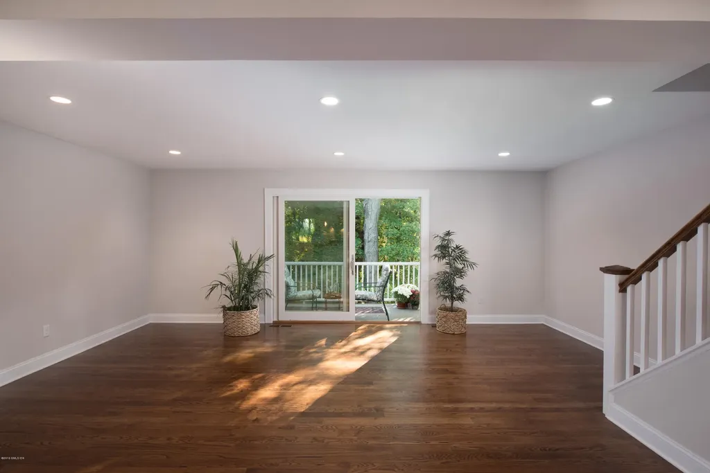 70 Silo Circle Riverside CT 06878