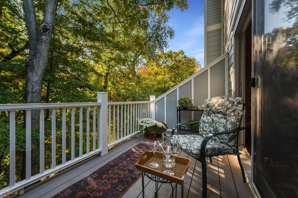 70 Silo Circle Riverside CT 06878