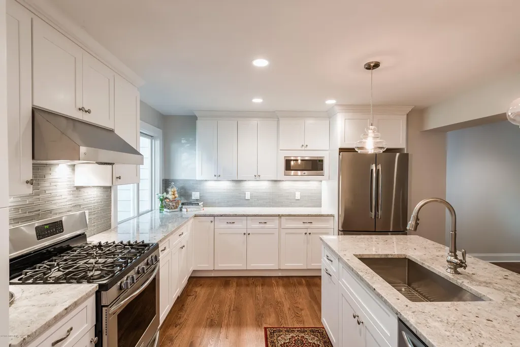 70 Silo Circle Riverside CT 06878