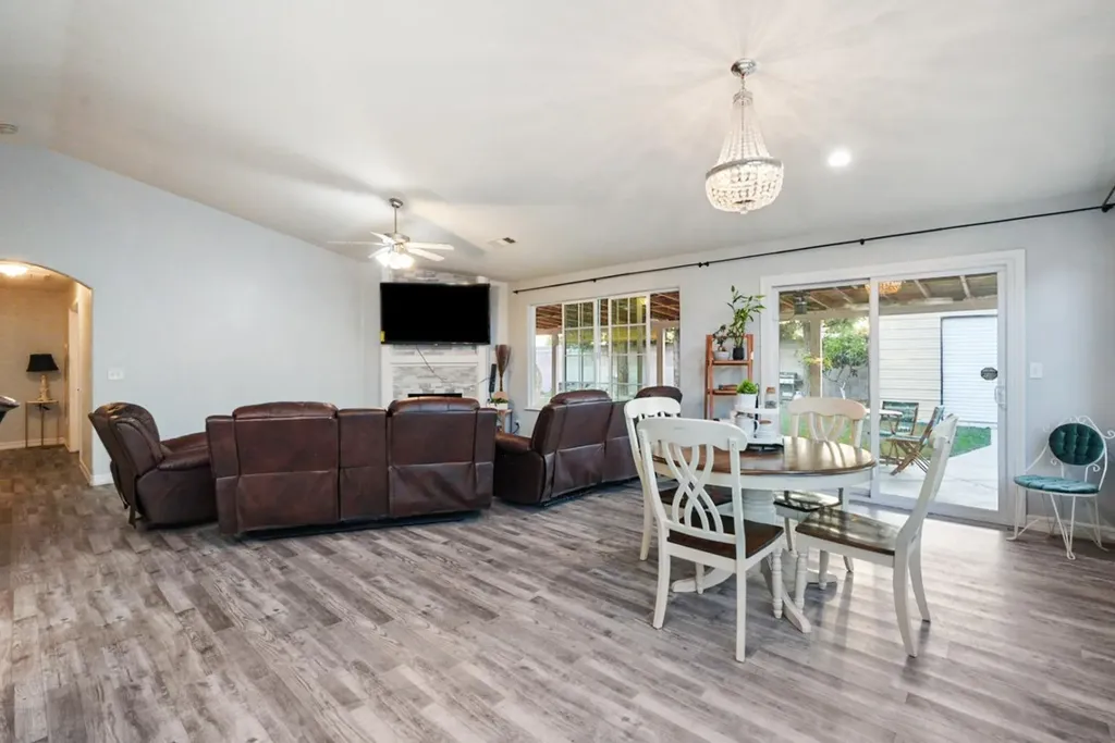 374 Molly Avenue Chowchilla CA 93610