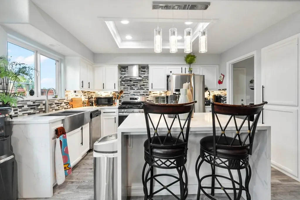 374 Molly Avenue Chowchilla CA 93610