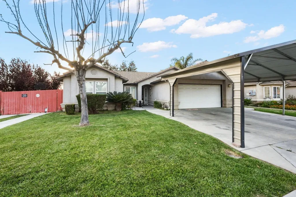 374 Molly Avenue Chowchilla CA 93610