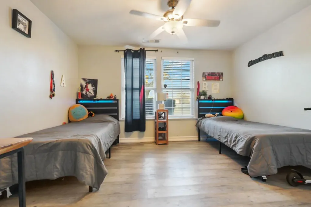 374 Molly Avenue Chowchilla CA 93610