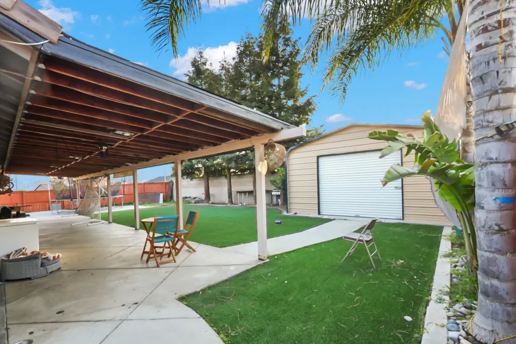 374 Molly Avenue Chowchilla CA 93610