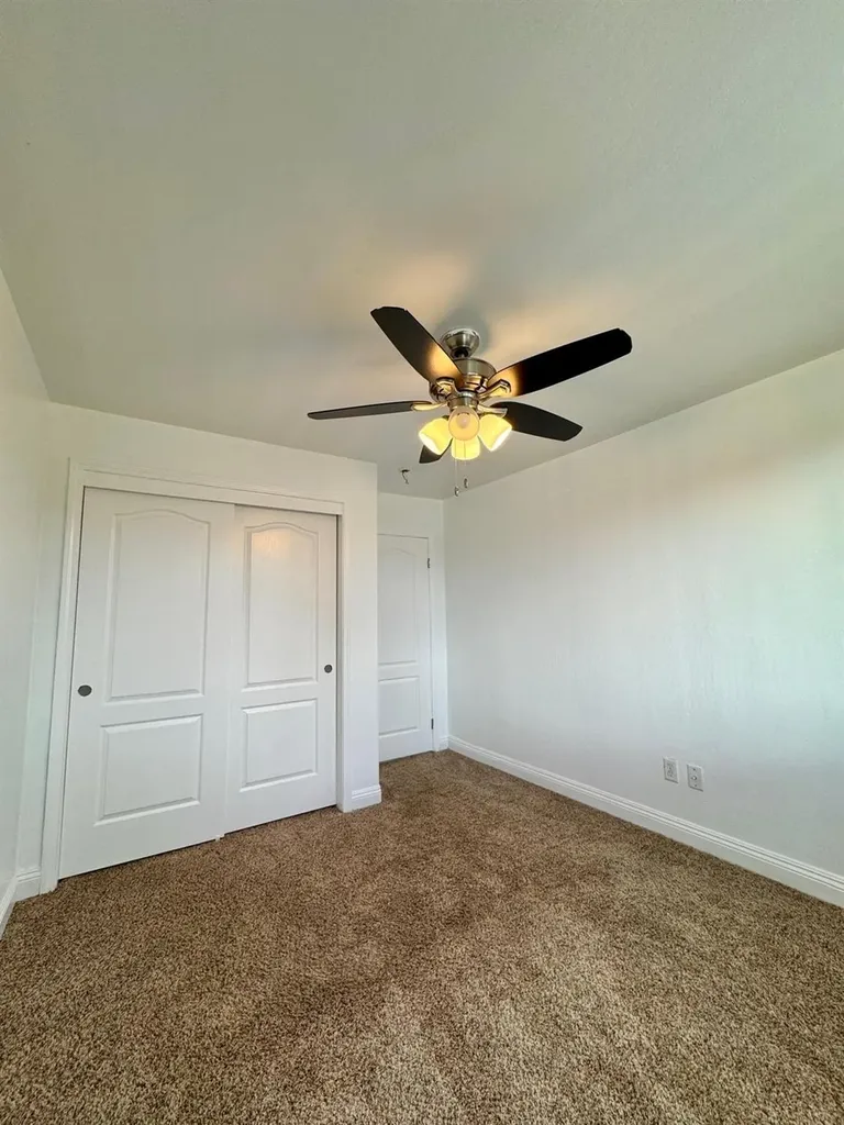 7111 Santana Sun Drive Bakersfield CA 93313