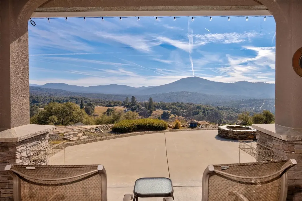 45500 Right Road Ahwahnee CA 93601