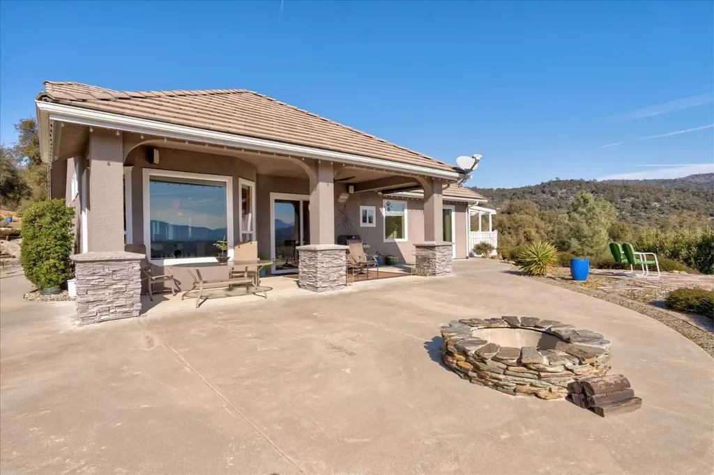 45500 Right Road Ahwahnee CA 93601