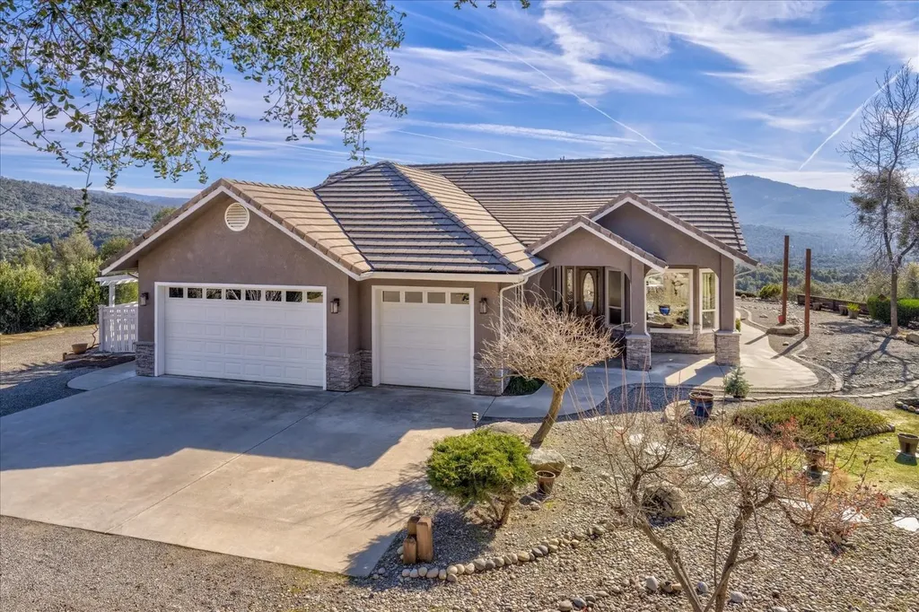 45500 Right Road Ahwahnee CA 93601