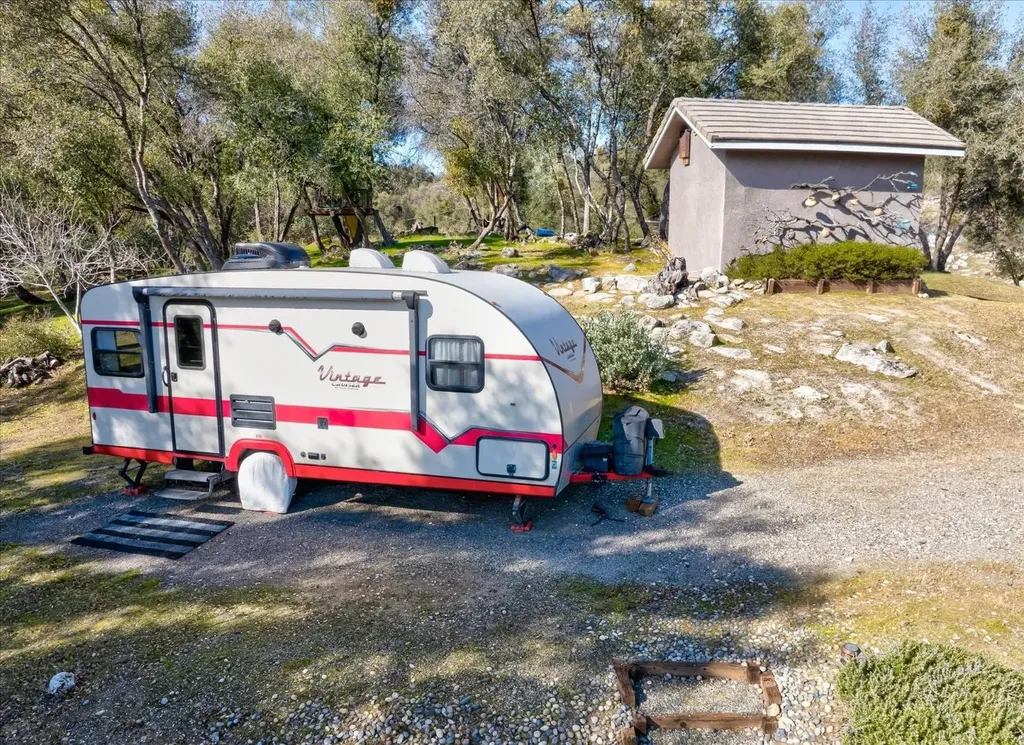 45500 Right Road Ahwahnee CA 93601