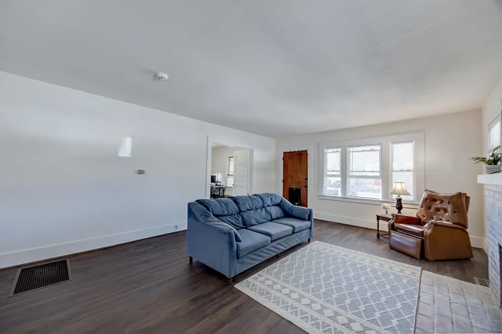 1001 Trinity Avenue Chowchilla CA 93610