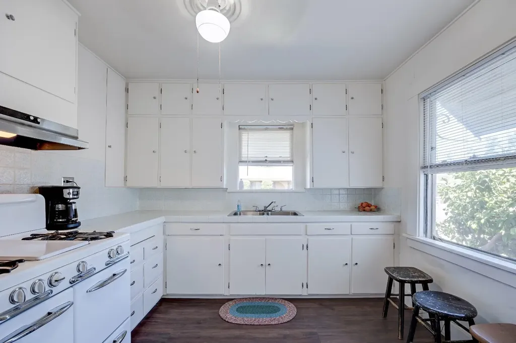 1001 Trinity Avenue Chowchilla CA 93610